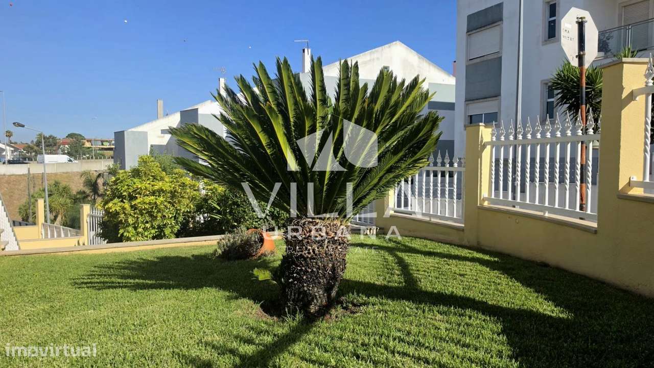 Moradia Isolada T4 com Cave, Sub-cave e Jardim | Charneca da Caparica-50