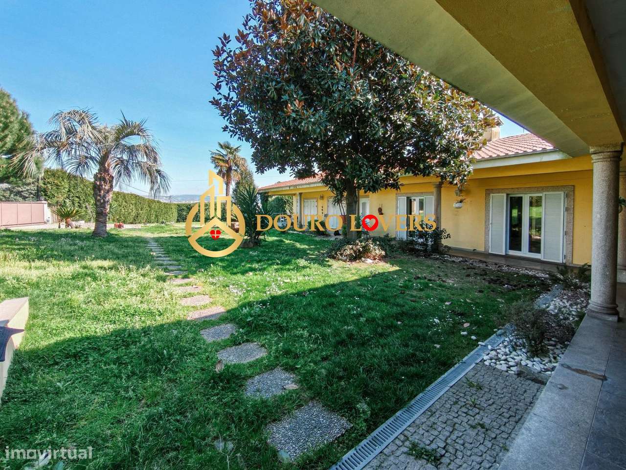 Moradia em Paredes - Grande imagem: 2/53