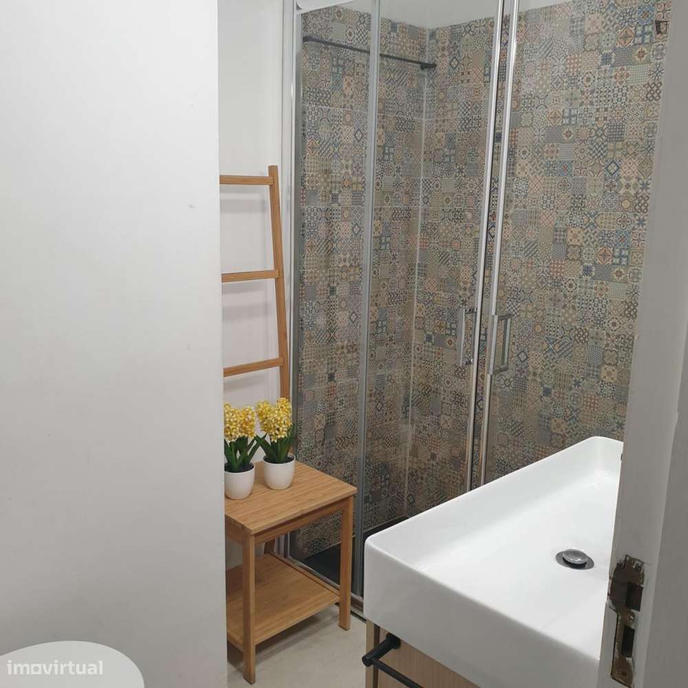 Quarto - localizado em Cedofeita Porto - Grande imagem: 5/8