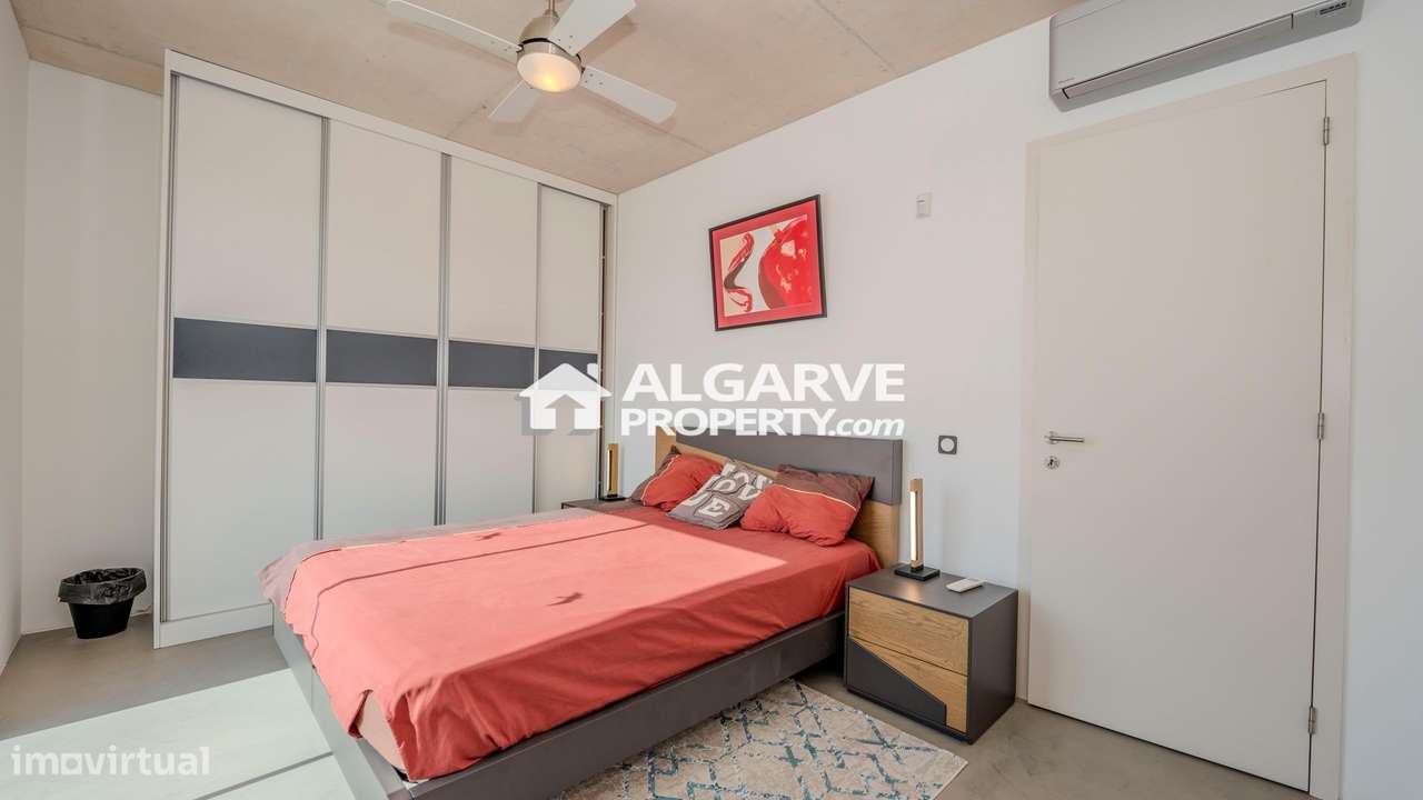 Moderna Moradia T4 com Piscina e Jardim em Almancil-17