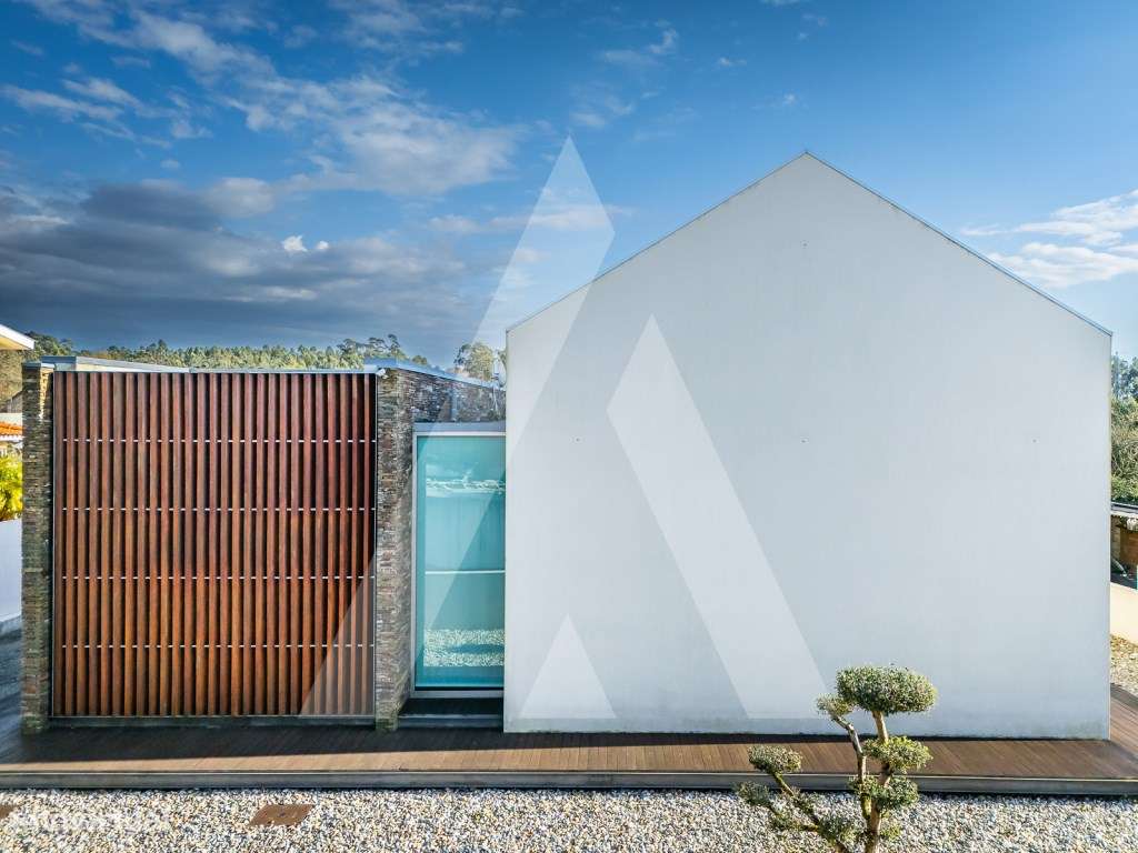 Moradia T3 com Piscina no Centro de Avanca - Aveiro - Arquitetura C... - Grande imagem: 3/60