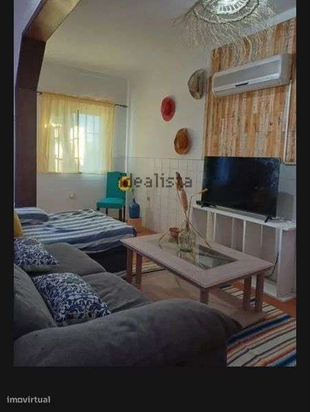 Moradia com possibilidade de alugar a empresa ou particular - Grande imagem: 5/9