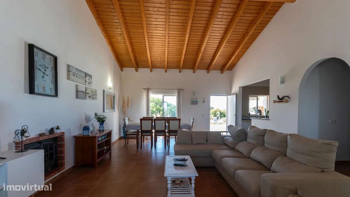 Moradia T3 com piscina-12