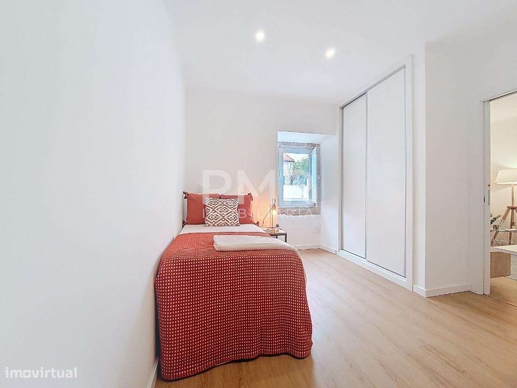 Moradia totalmente renovada com espaço exterior – Vale de Figueira-9