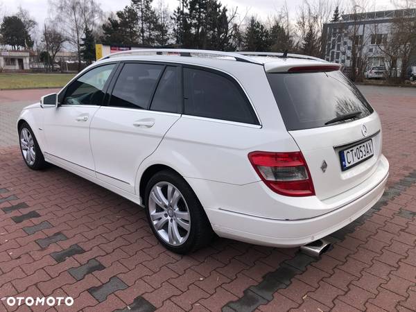 Mercedes-Benz Klasa C 180 T Kompressor Automatik BlueEFFICIENCY Avantgarde - 4