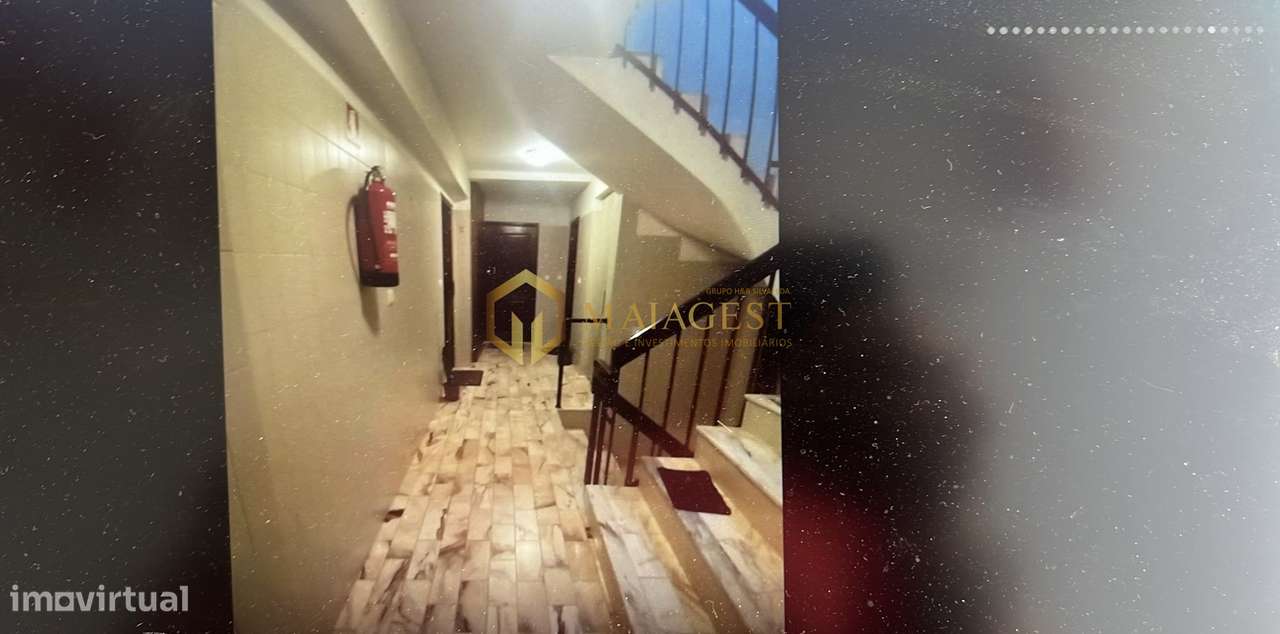 Apartamento T2 com cozinha equipada e varanda em Rio Tinto-19