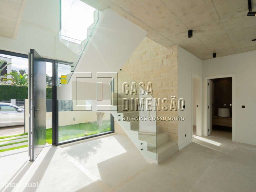 Moradia isolada de tipologia T4 na melhor zona da Aroeira, com Pisc... - Grande imagem: 4/60