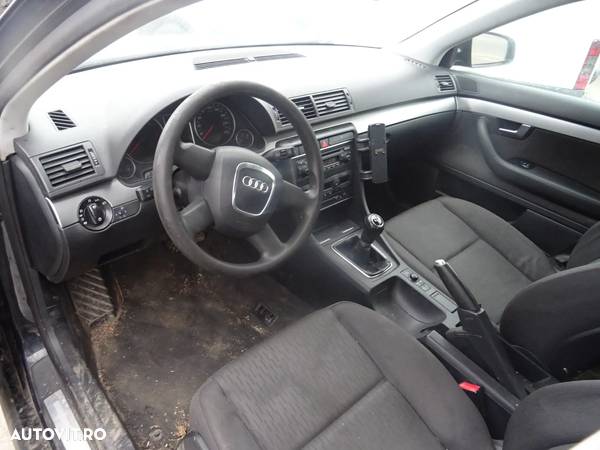 Dezmembram Audi A4 B7, cod motor: BPW din 2007, Limuzina, Negru - 5