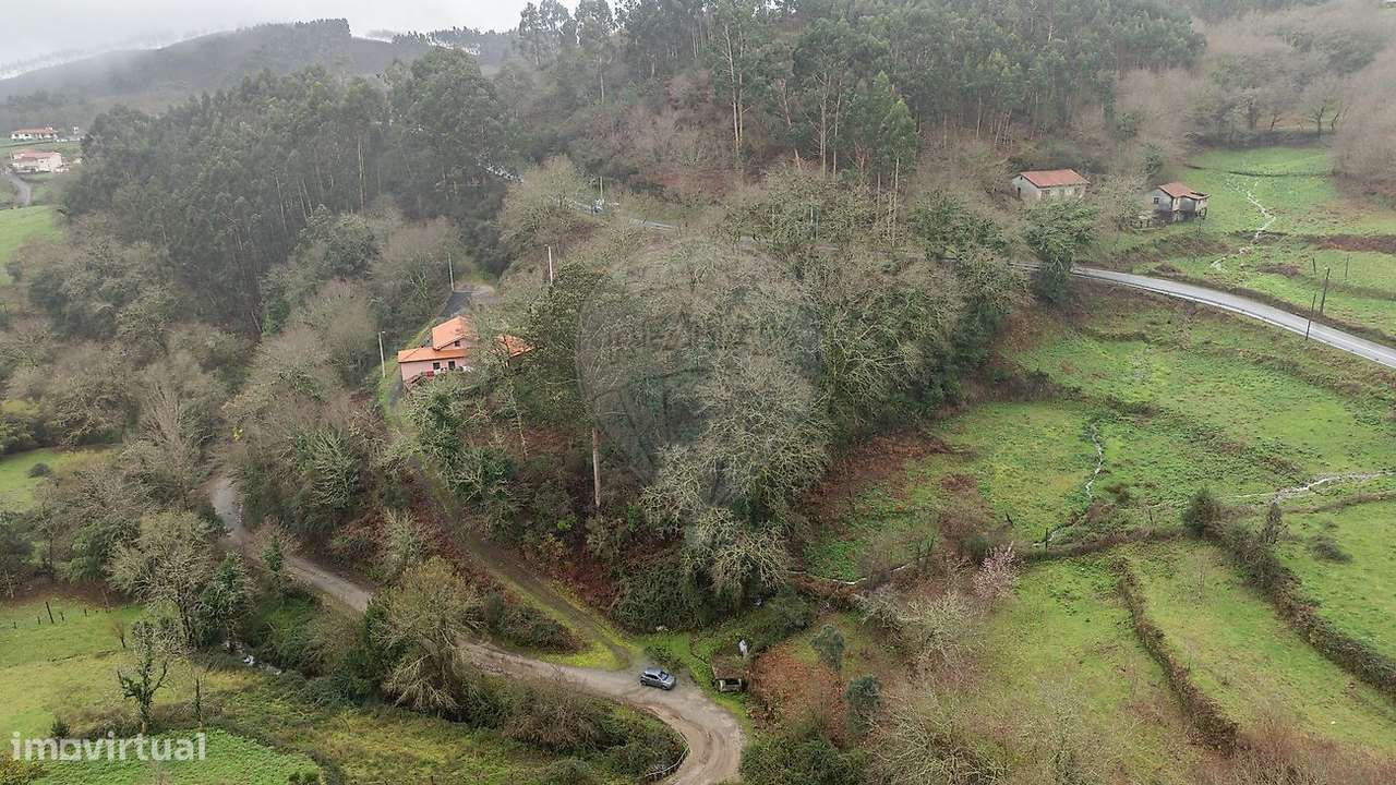 MORADIA PARA RESTAURO EM VILA VERDE-10