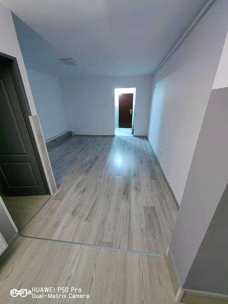 Garsoniera Etajul 3 - Imagine principală: 4/8