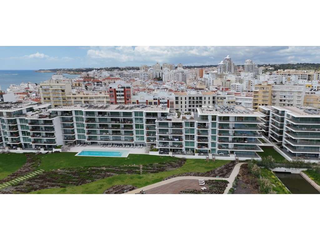 Exclusivo T1 no Prestigiado Condomínio Bayline - Armação de Pêra-43