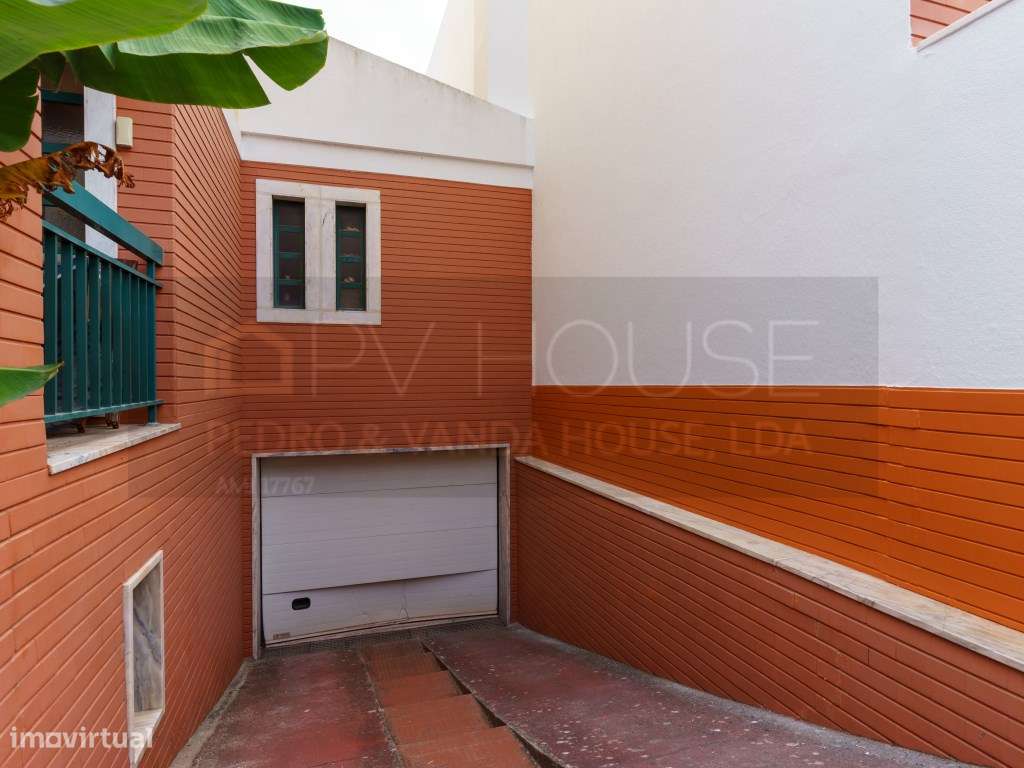 Moradia Duplex V5 duplex com Garagem Algueirão-49