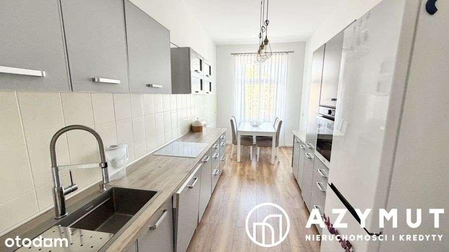 105 m2, dwa balkony, II piętro w kamienicy