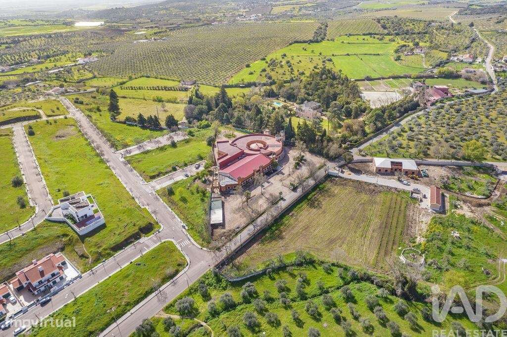 Propriedade T33 em Assunção, Ajuda, Salvador e Santo Ildefonso de 2162 - Grande imagem: 4/21