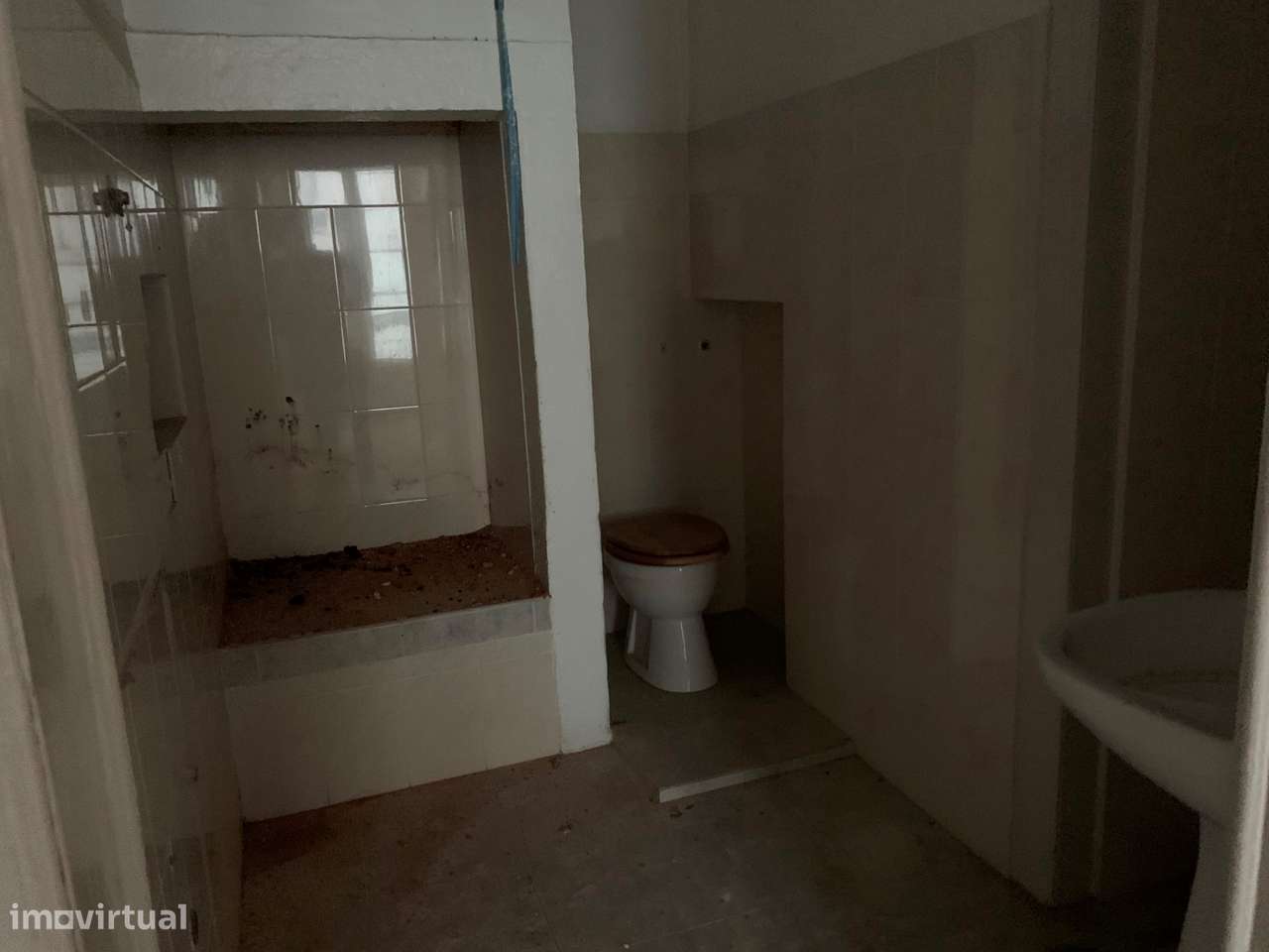 LCP1735 - Prédio em Santos para reabilitação-15