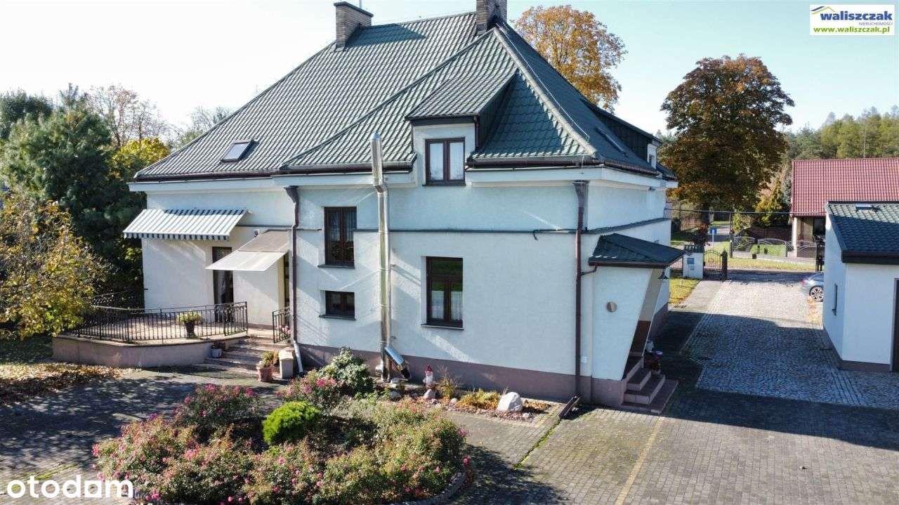 Dom, 300 m², Poniatów-2