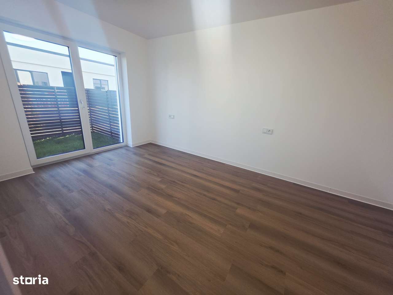 Vand casa noua pe parter 4 camere Izvor Tarlungeni Valea cu Flori 8-12