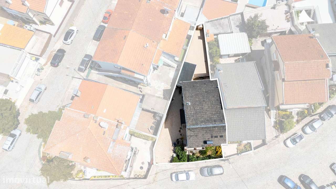 Moradia T3+1 Renovada em Fânzeres (Seixo).Garagem, Jardim e...-1