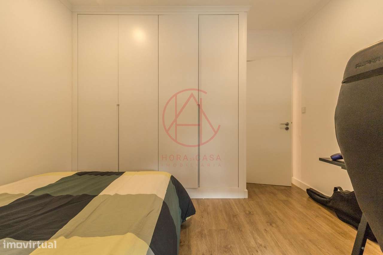 R/C de Moradia bi-familiar com quintal e garagem individual-24