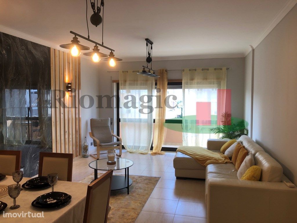 Póvoa Santa Iria Apartamento T2 com B...