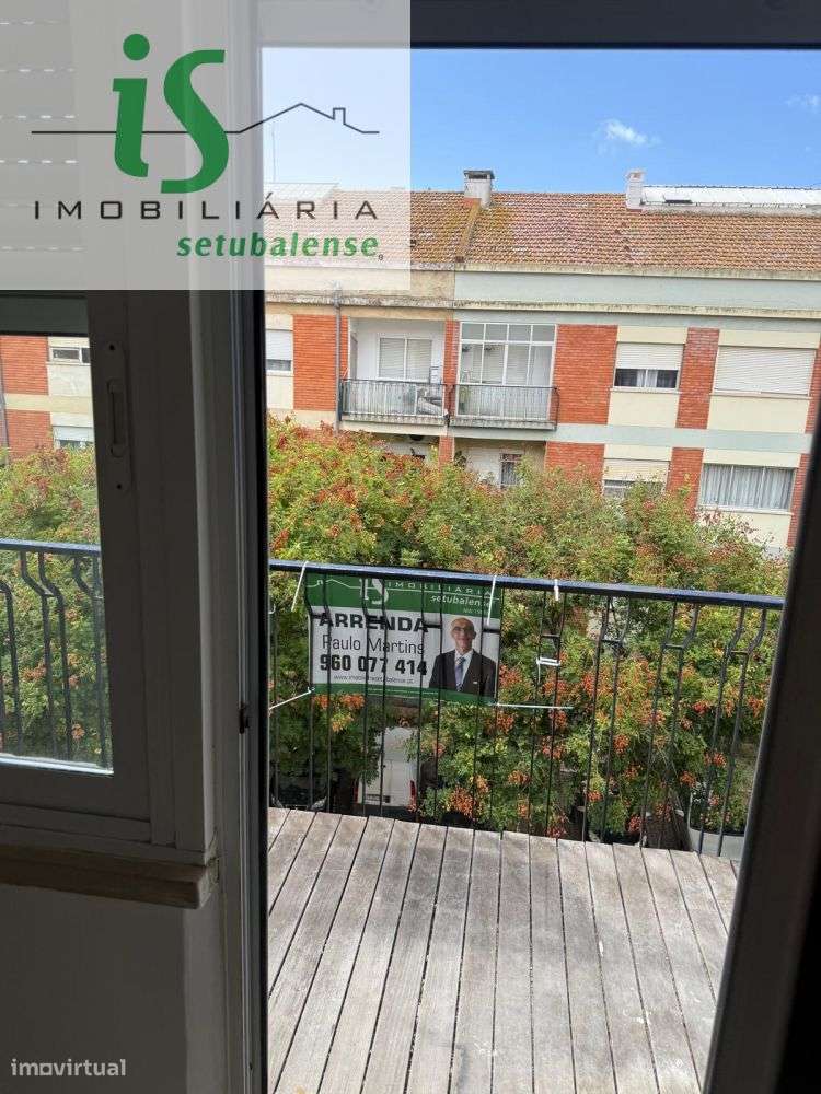 APARTAMENTO T3 NO MONTALVÃO EM SETÚBAL (3º ANDAR SEM ELEVADOR EXCEL-14