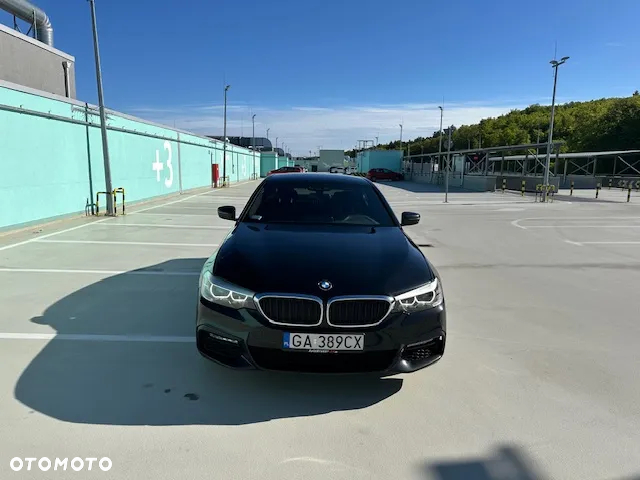 BMW Seria 5 520d M Sport - 3