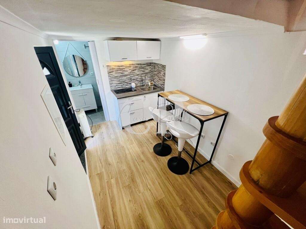 Moradia acolhedora no centro histórico com potencial de investimento-12