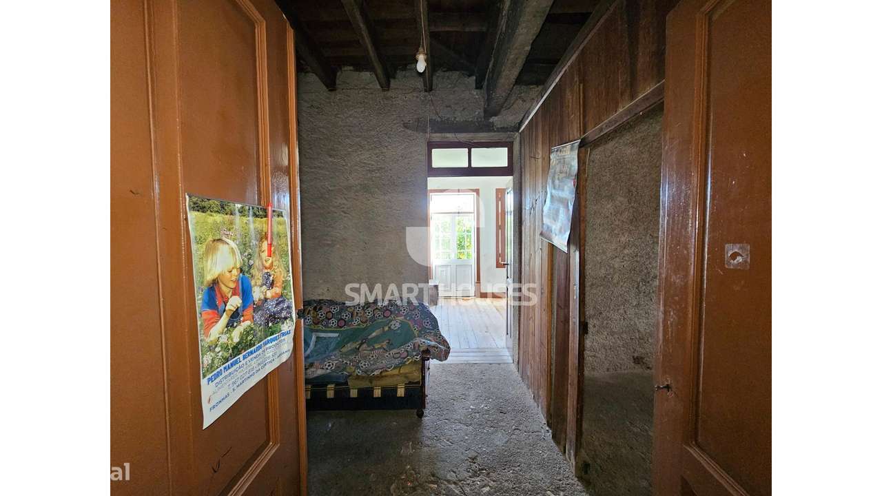 Moradia T4+T2 Pombeiro c/ terreno-35