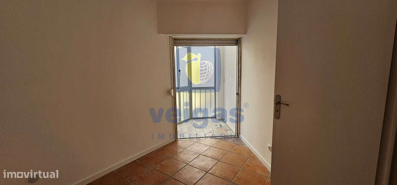 Apartamento T2 transf. em T3 Tapada das Mercês-15