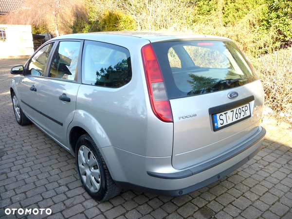 Ford Focus 1.4 Trend + - 2