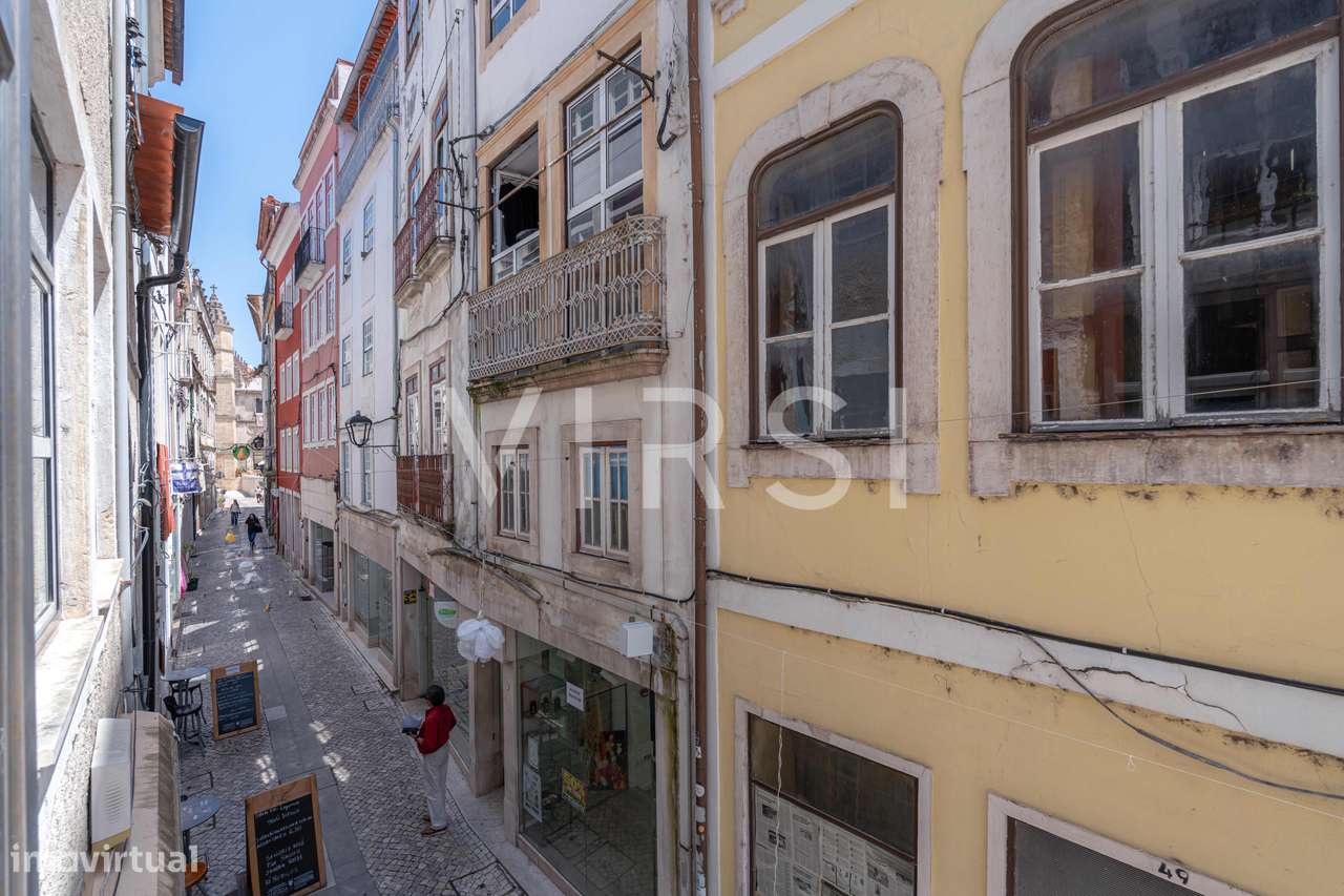 Prédio em plena baixa da cidade - centro Coimbra-10