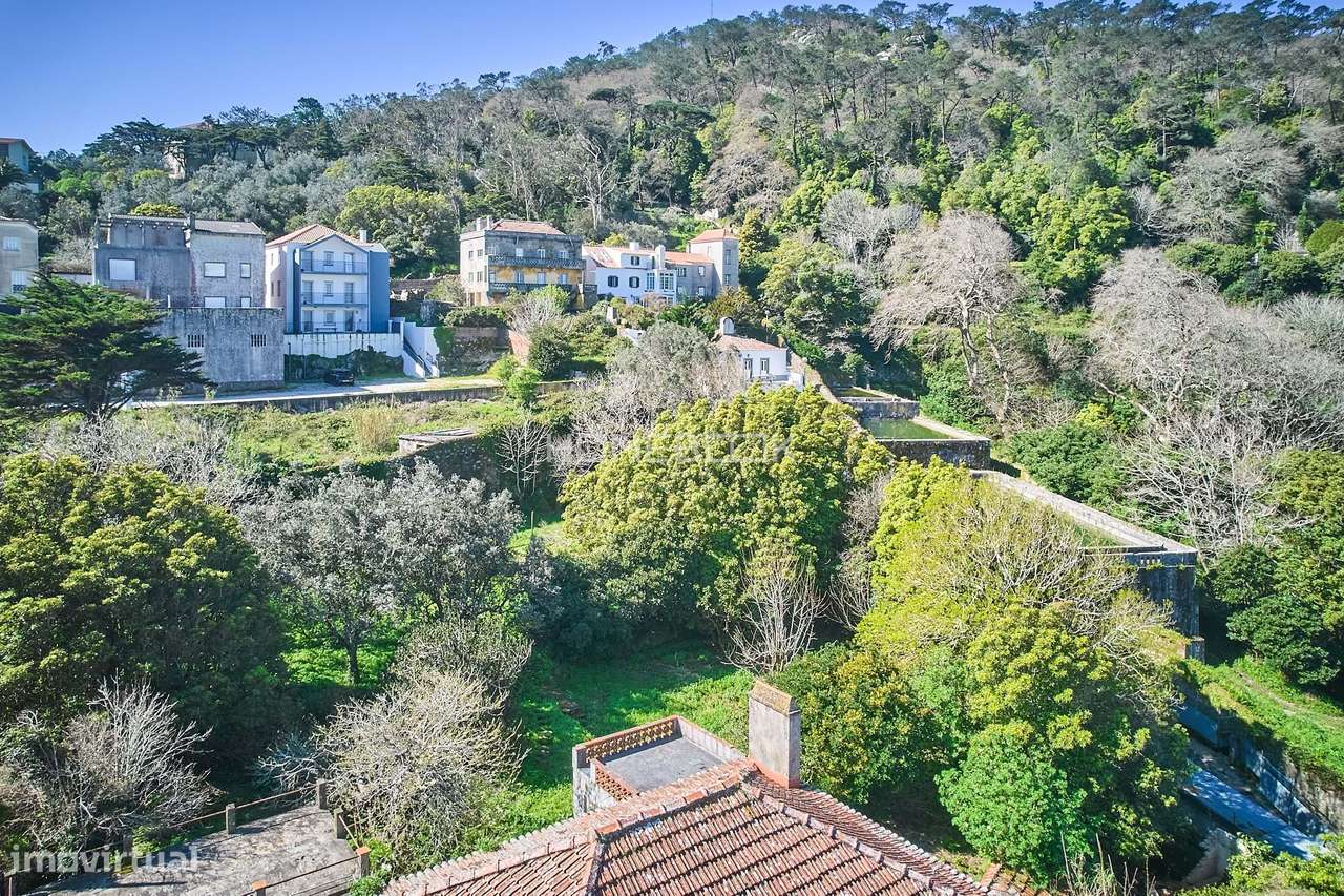 Moradia para recuperação total em São Pedro de Penaferrim - Sintra - Grande imagem: 4/34