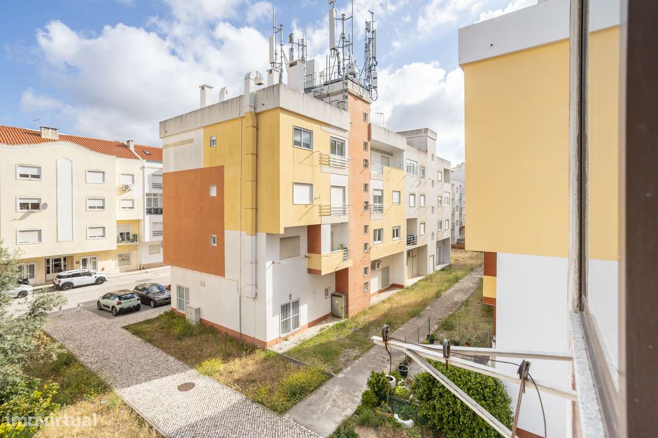 Apartamento T2 com Arrecadação-19