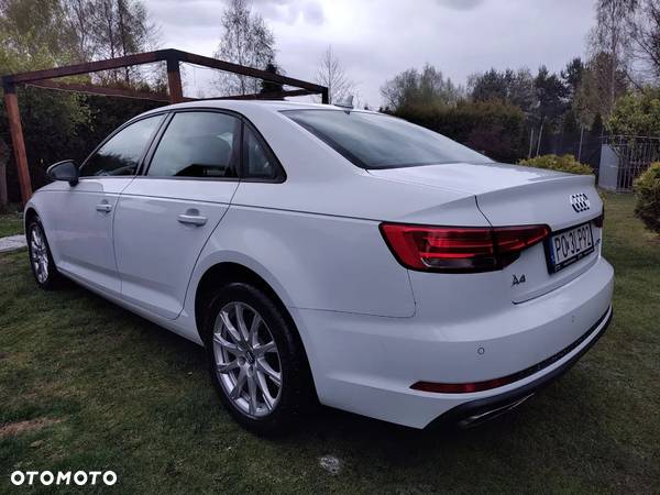 Audi A4 40 TDI S tronic - 12