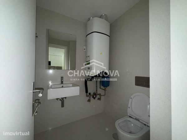 T1 Novo c/ Lugar de Garagem e Arrumo em Canidelo-19