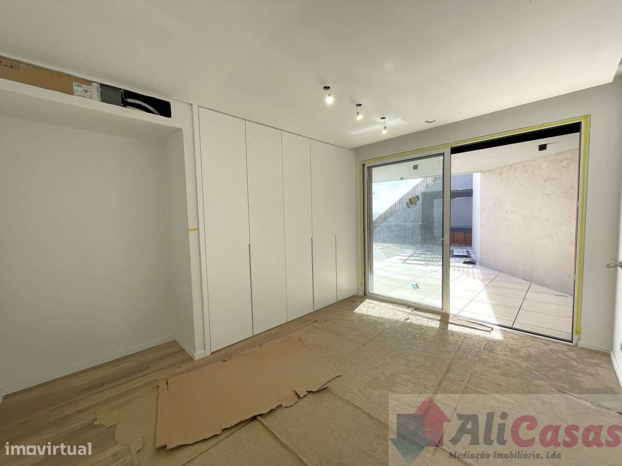 Excelente T3 C/terraço e Jacuzzi Privado- Vista para a Baía-18