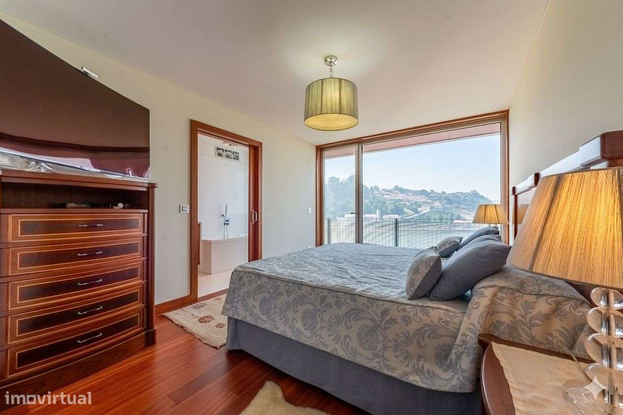 Apartamento Frente de Rio Douro-24