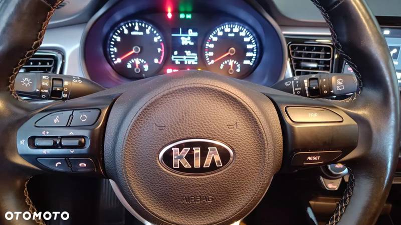 Kia Rio 1.2 L - 17