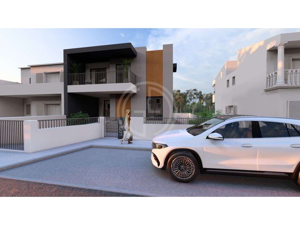 Moradia Unifamiliar com Piscina e Garagem-44