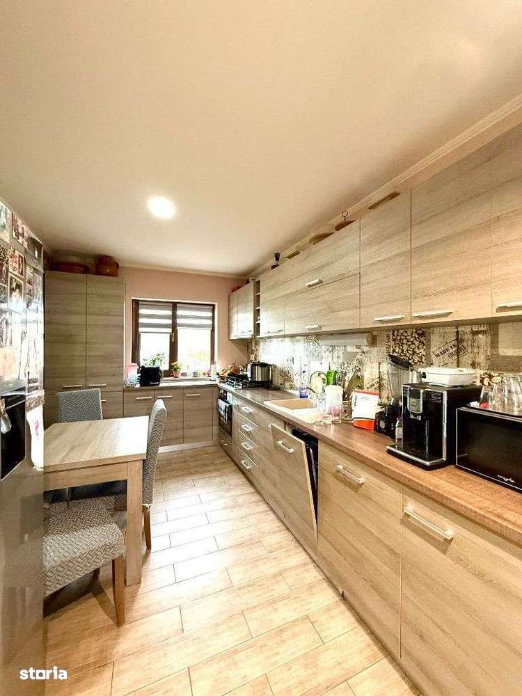 Casă modernă 200 mp utili P+M cu 16 ari teren mobilată, utilată Panic - Imagine principală: 4/20