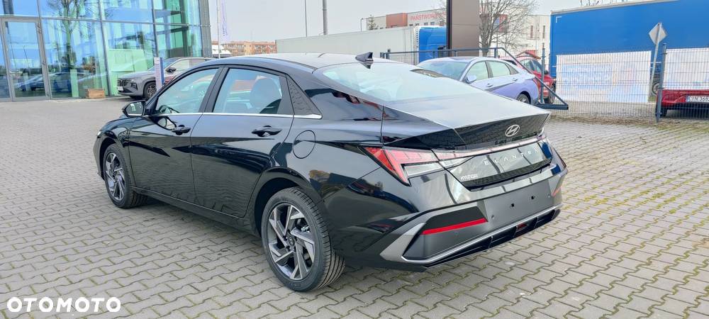 Hyundai Elantra 1.6 Smart CVT - 5