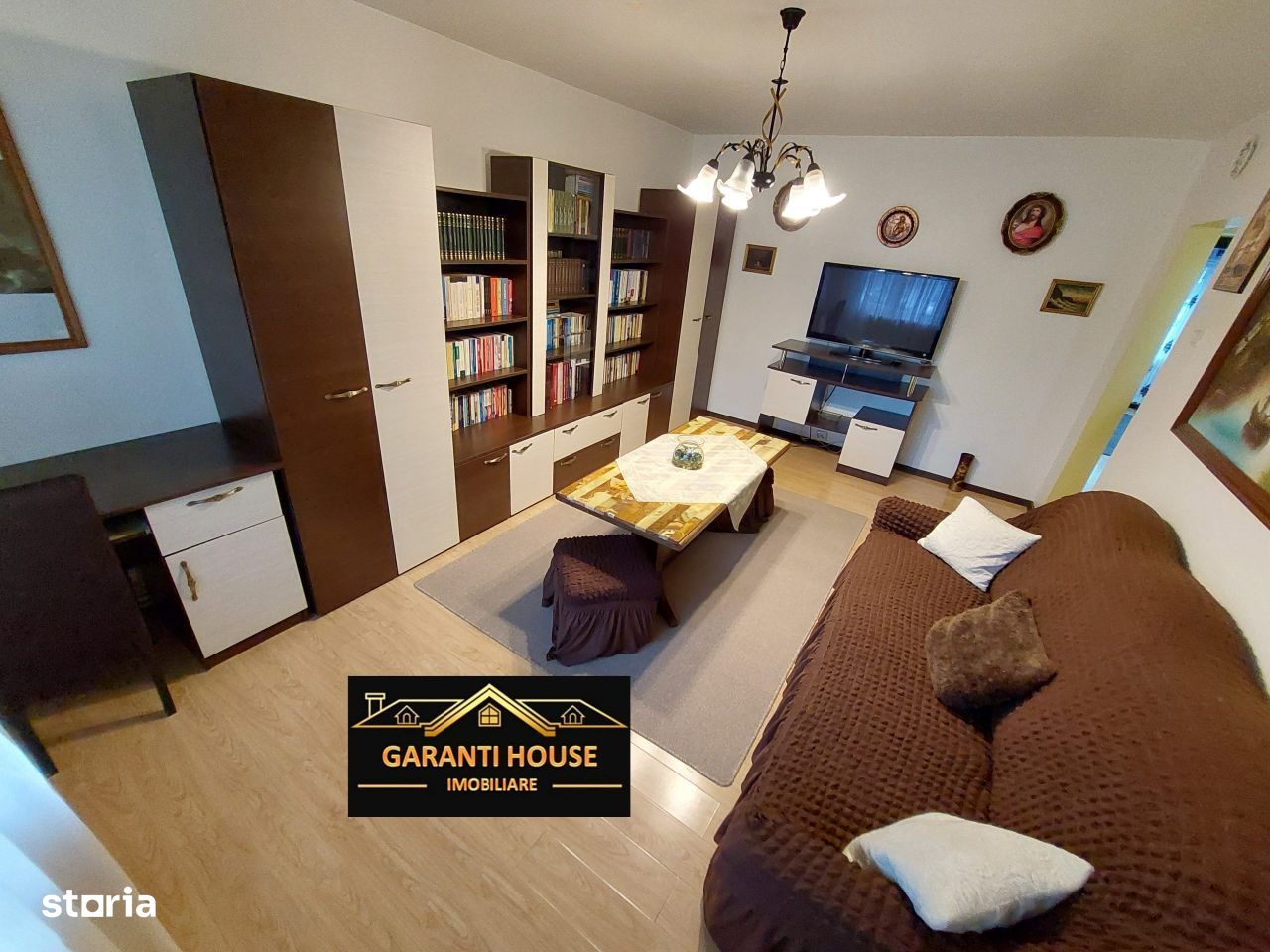 Macului, apartament cu 3 camere, decomandat, 75 000€ negociabil