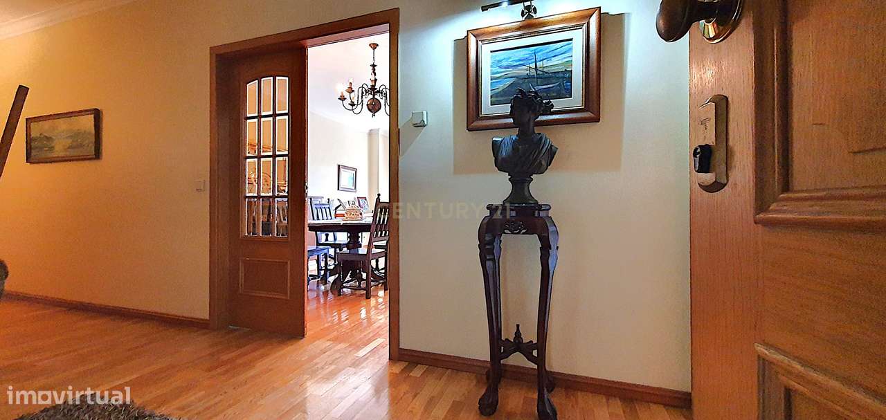 Apartamento T2 Centro da Cidade I  Garagem I Elevador - Grande imagem: 4/23