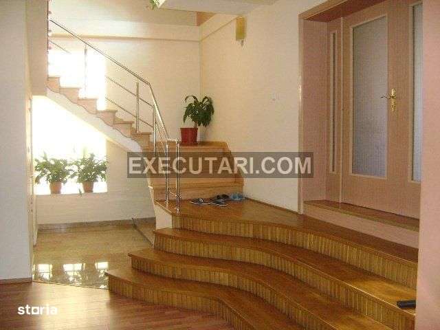 Casa tip BLOC - S+P+2 - 700m² + Teren - 630m², Simeria - Imagine principală: 5/17