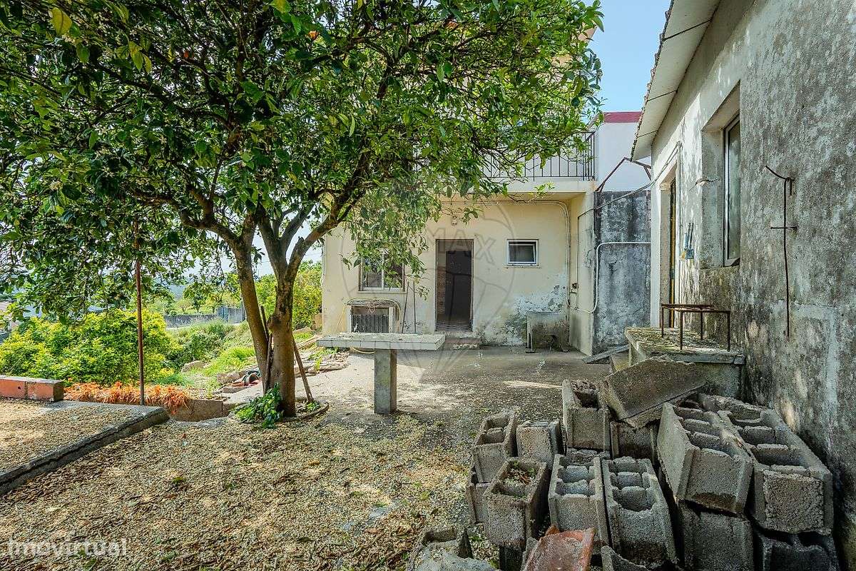 Moradia T2 para venda-15