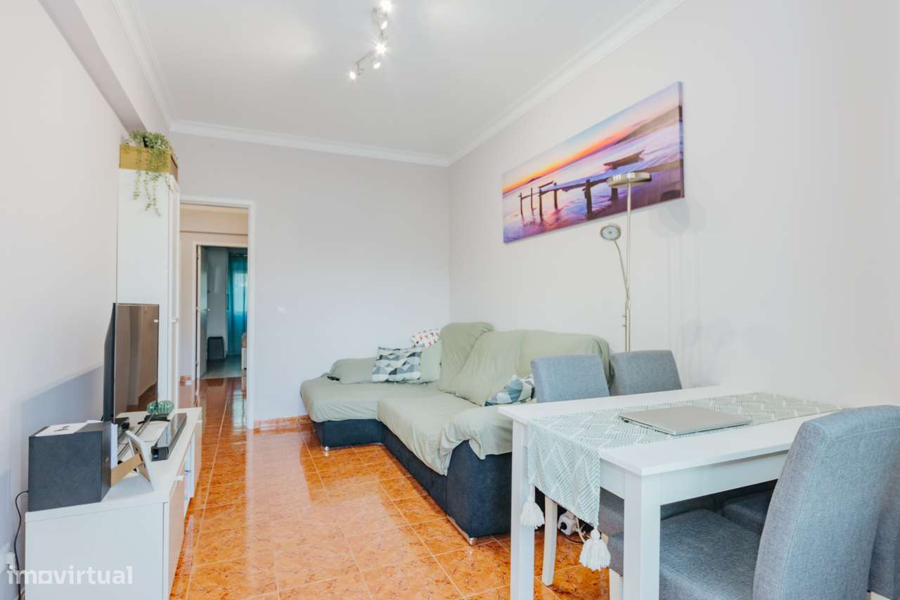 Apartamento 3 assoalhadas R/C-7