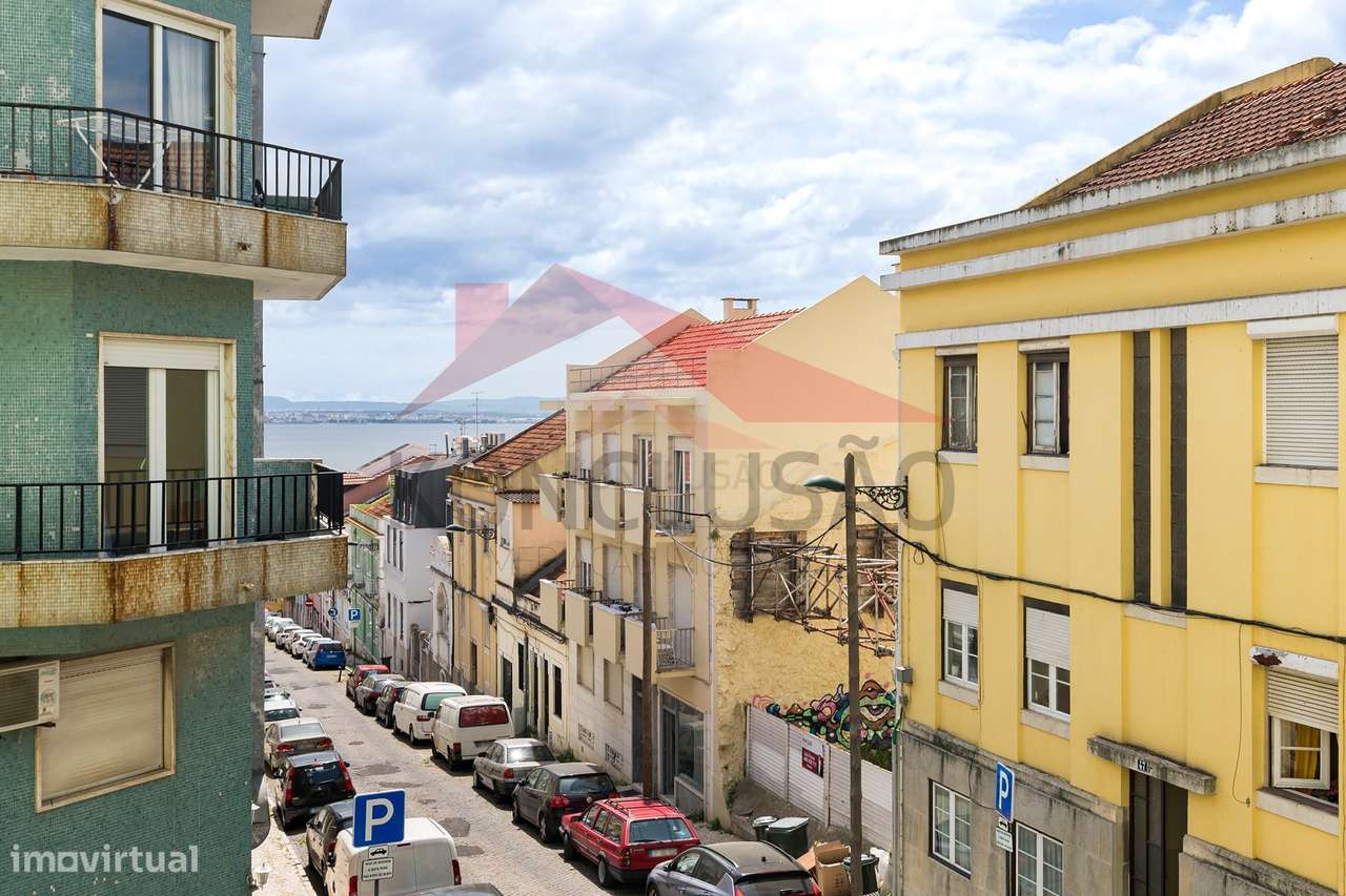 Apartamento em zona histórica de Lisboa-33