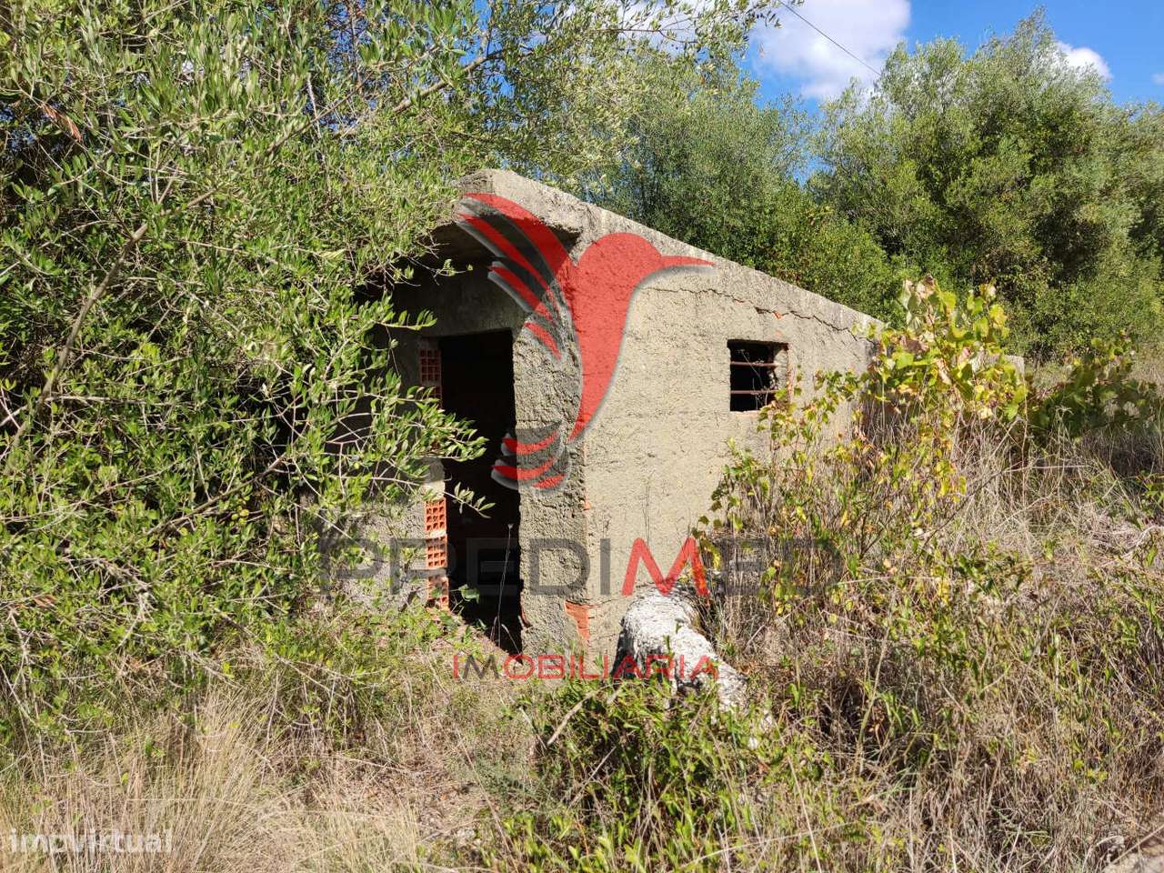 Terreno rustico com 4495 m² - Grande imagem: 3/9