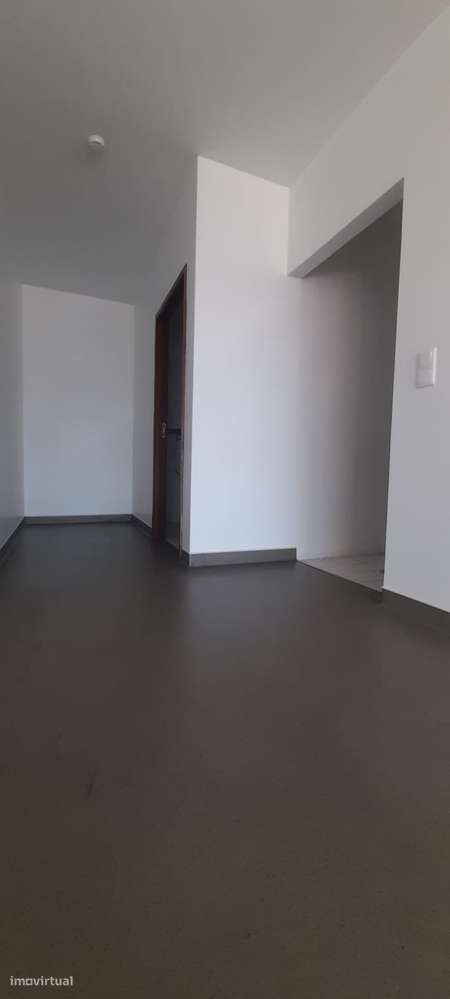 Loja Vilar de Andorinho - Grande imagem: 4/11