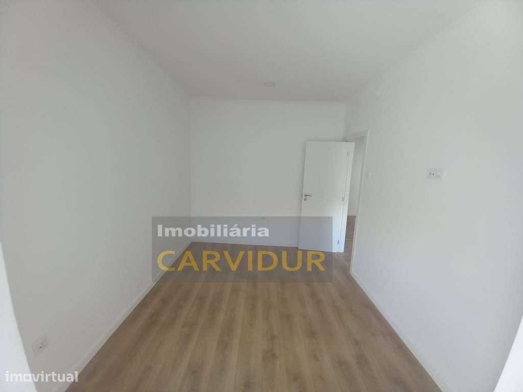 Barreiro Vila-Chã T2 totalmente remodelado-19